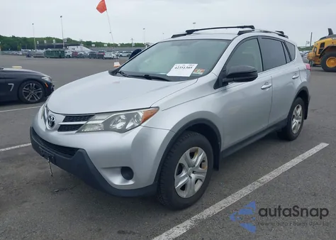 2015 Toyota Rav4 Le z USA, uszkodzony, nr VIN JTMBFREV1FD154217